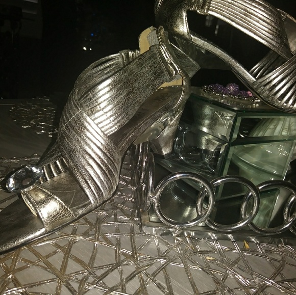 J. Renee๐* Silver sandals* - Picture 8 of 8